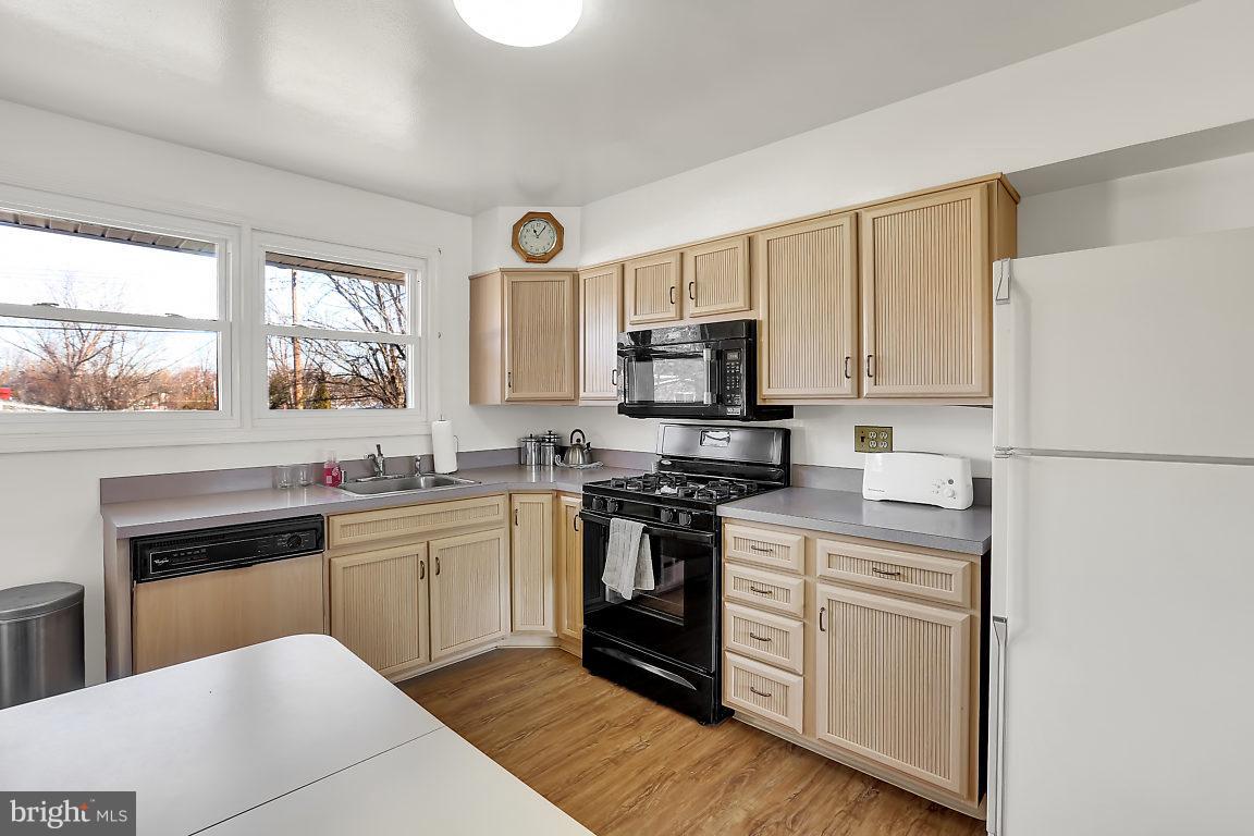 8612 Dovedale Road Randallstown, MD 21133 - Photo 5 of 21 Kitchen