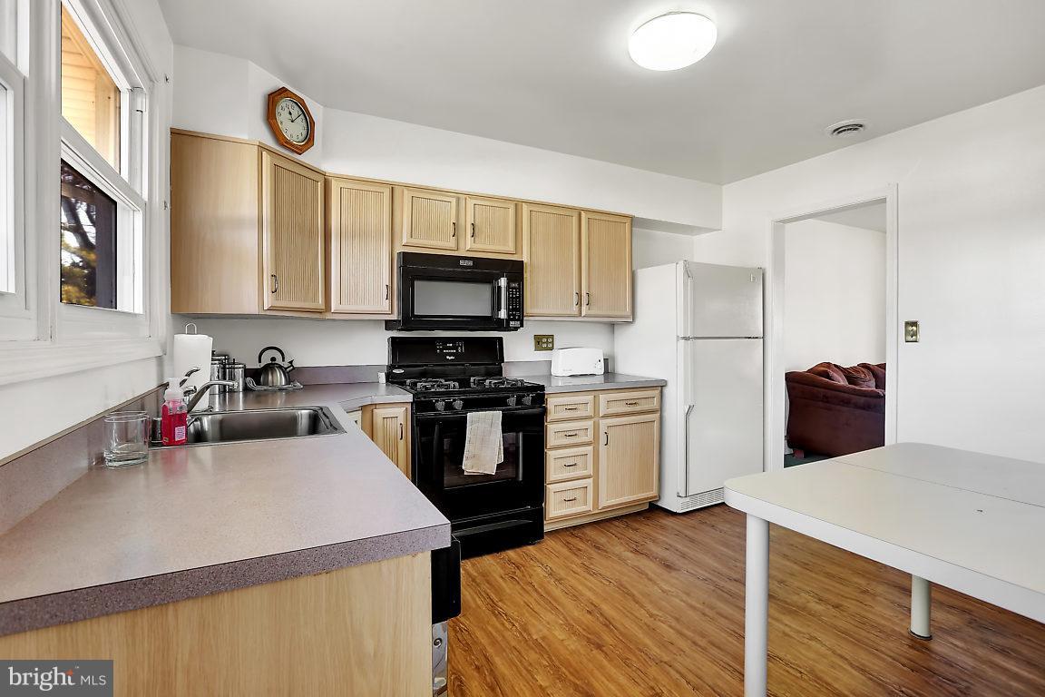 8612 Dovedale Road Randallstown, MD 21133 - Photo 6 of 21 Kitchen