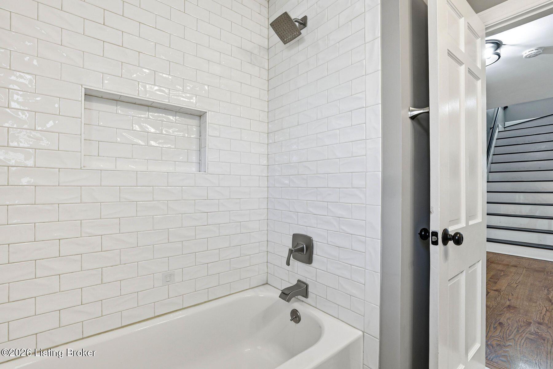 4025 Springhill Road Louisville, KY 40207 - Photo 29 of 50 photo_online_032