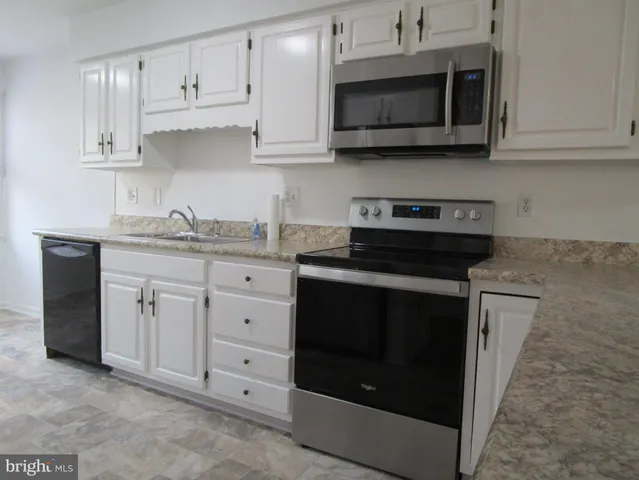 $1,850 | 943 Silver Lake Boulevard, Dover, DE 19904