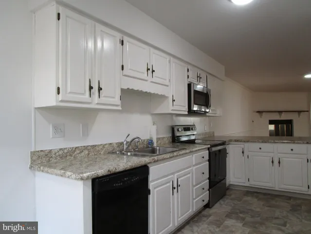 $1,850 | 943 Silver Lake Boulevard, Dover, DE 19904