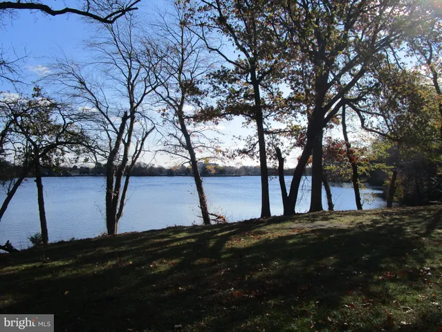 $1,850 | 943 Silver Lake Boulevard, Dover, DE 19904