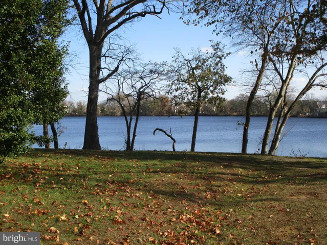 $1,850 | 943 Silver Lake Boulevard, Dover, DE 19904