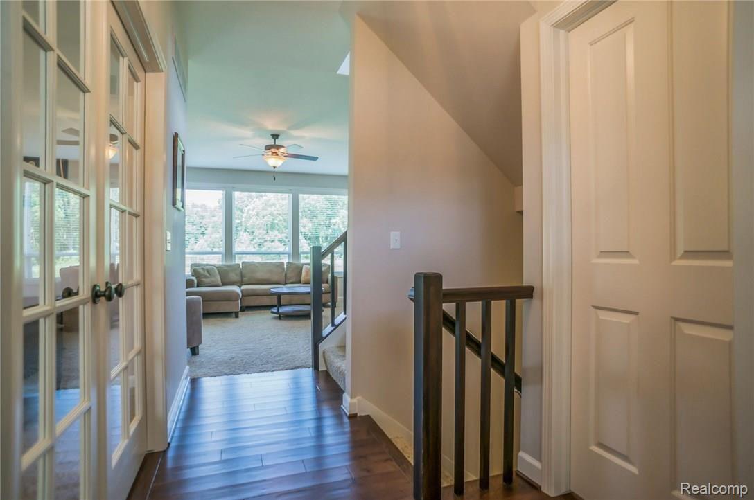 1193 Riverside Street Milford, MI 48381 - Photo 10 of 62 Foyer looking into great room.