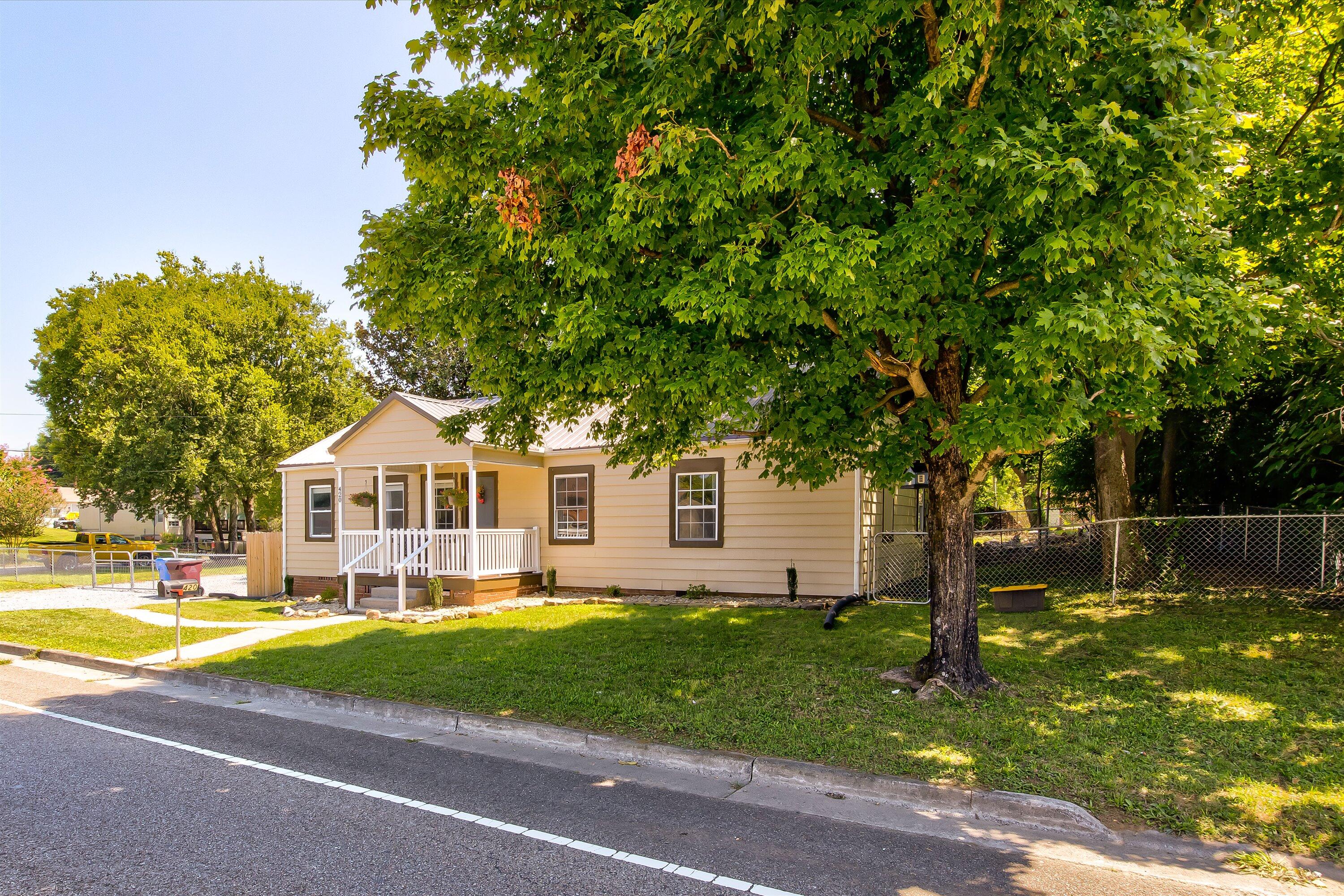 420 East Lincoln Road Alcoa, TN 37701 - Photo 11 of 27 27-420 E Lincoln Rd-27