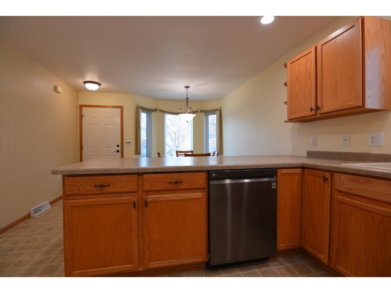 1025 Melvin Court Madison, WI 53704 - Photo 11 of 22