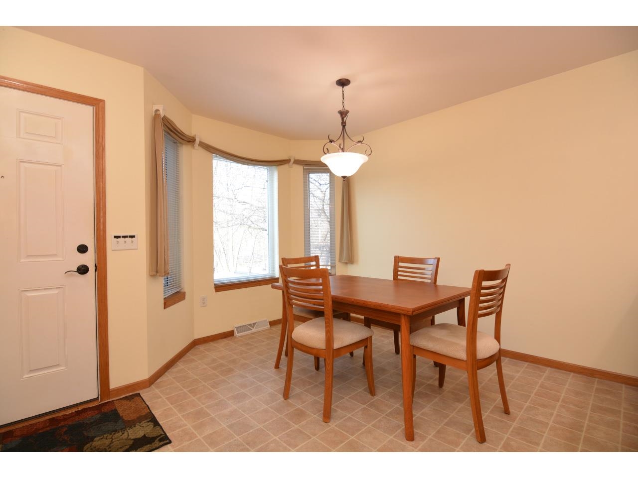 1025 Melvin Court Madison, WI 53704 - Photo 8 of 22