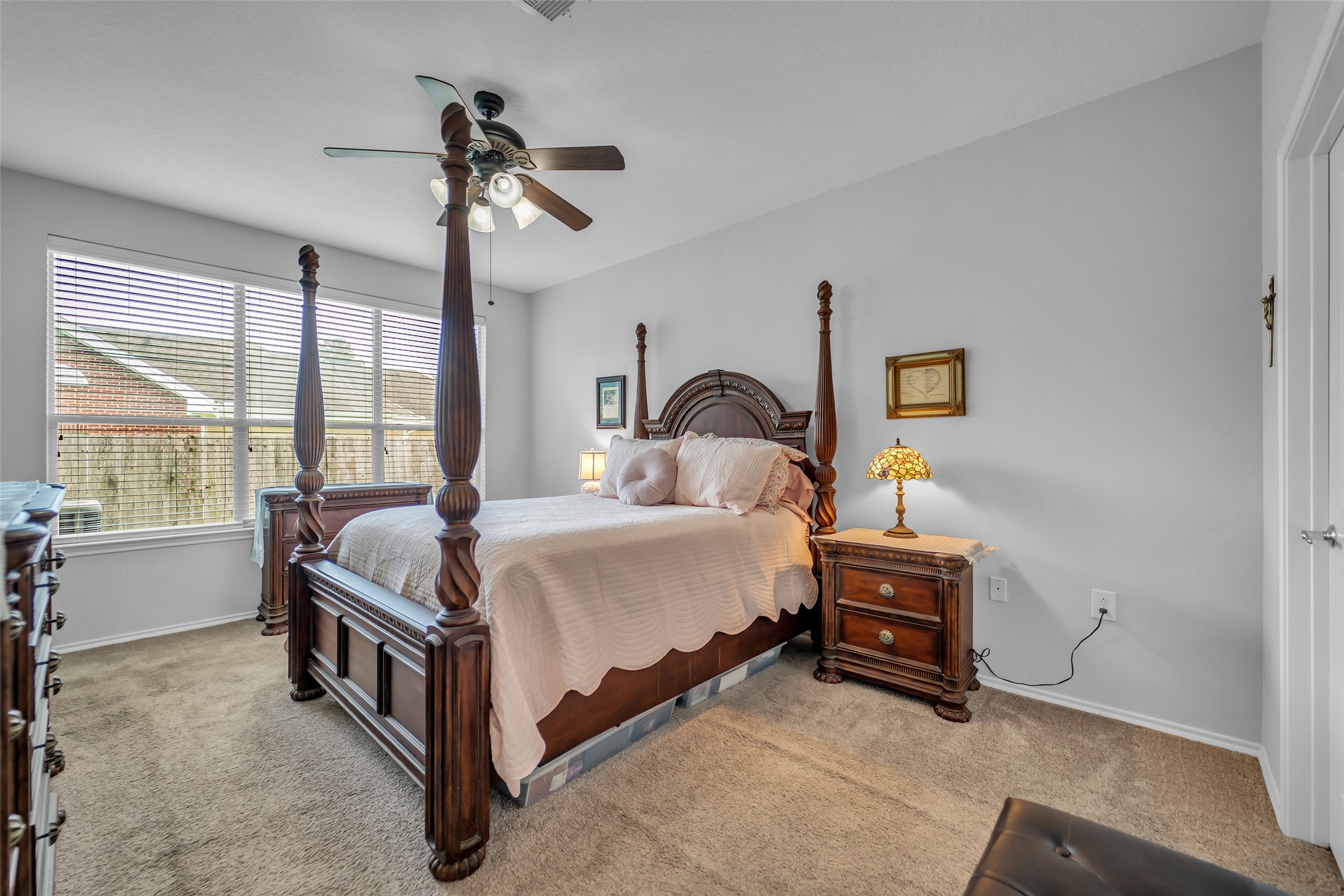13600 Breton Ridge Street, Unit 20A Houston, TX 77070 - Photo 20 of 25 Carpeted primary bedroom