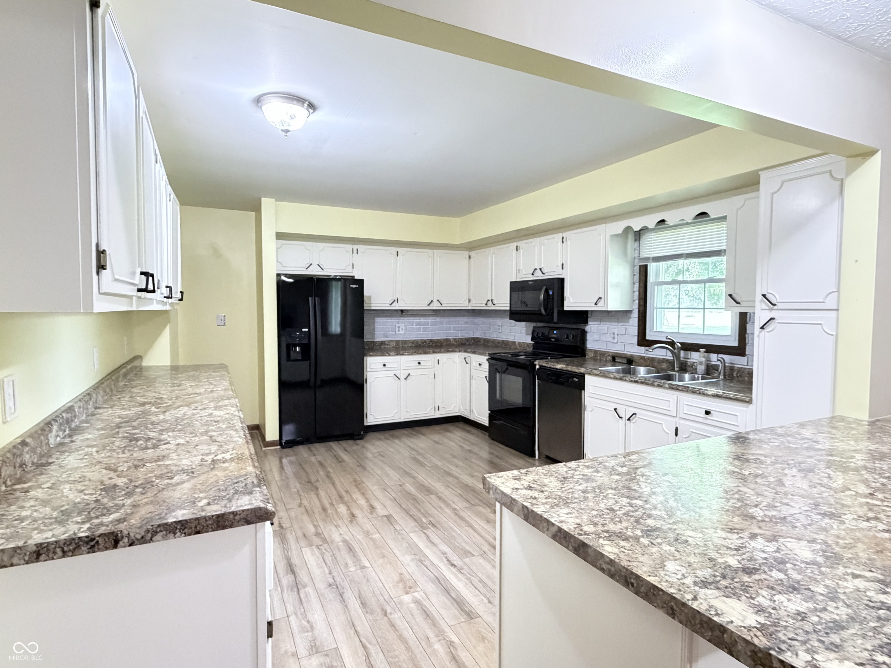 323 North Windswept Road Greenfield, IN 46140 - Photo 7 of 27
