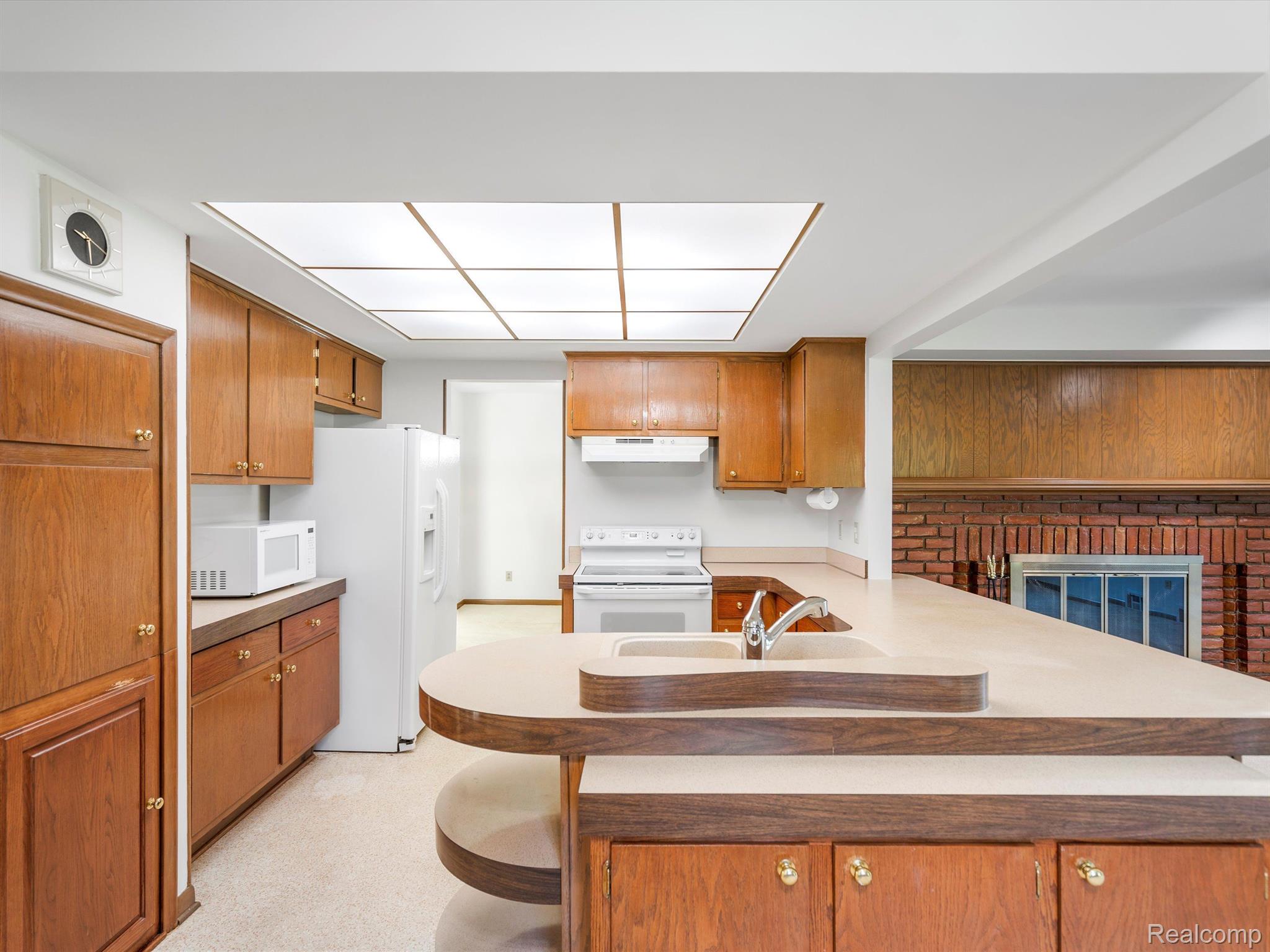 512 Old Perch Road Rochester, MI 48309 - Photo 15 of 35 Gallery Image 15