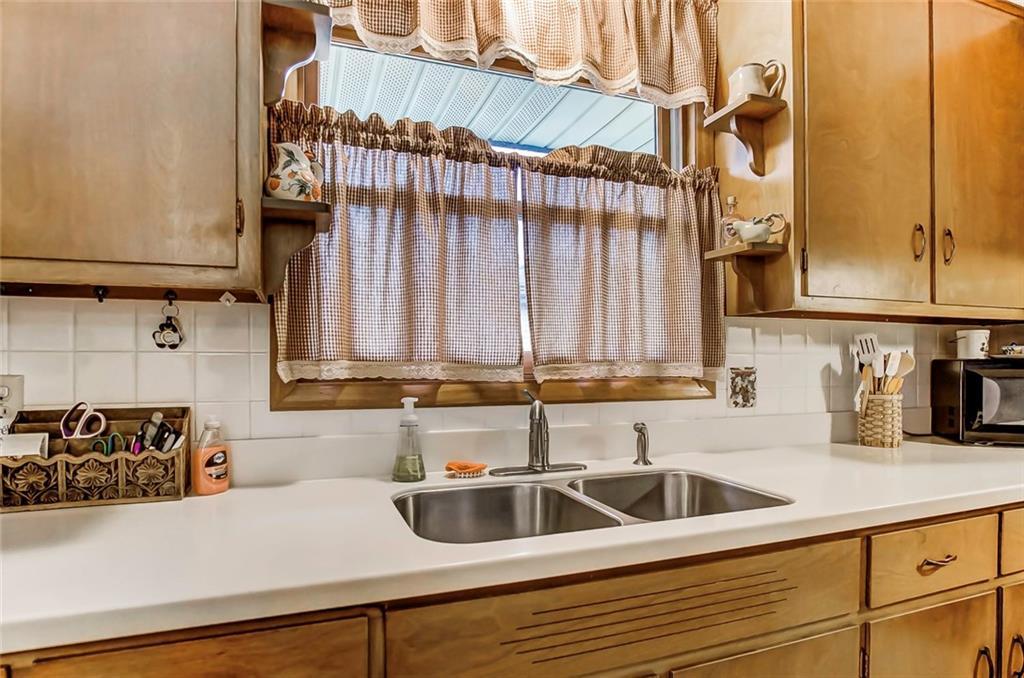 4262 Nevada Road Springfield, OH 45503 - Photo 11 of 31