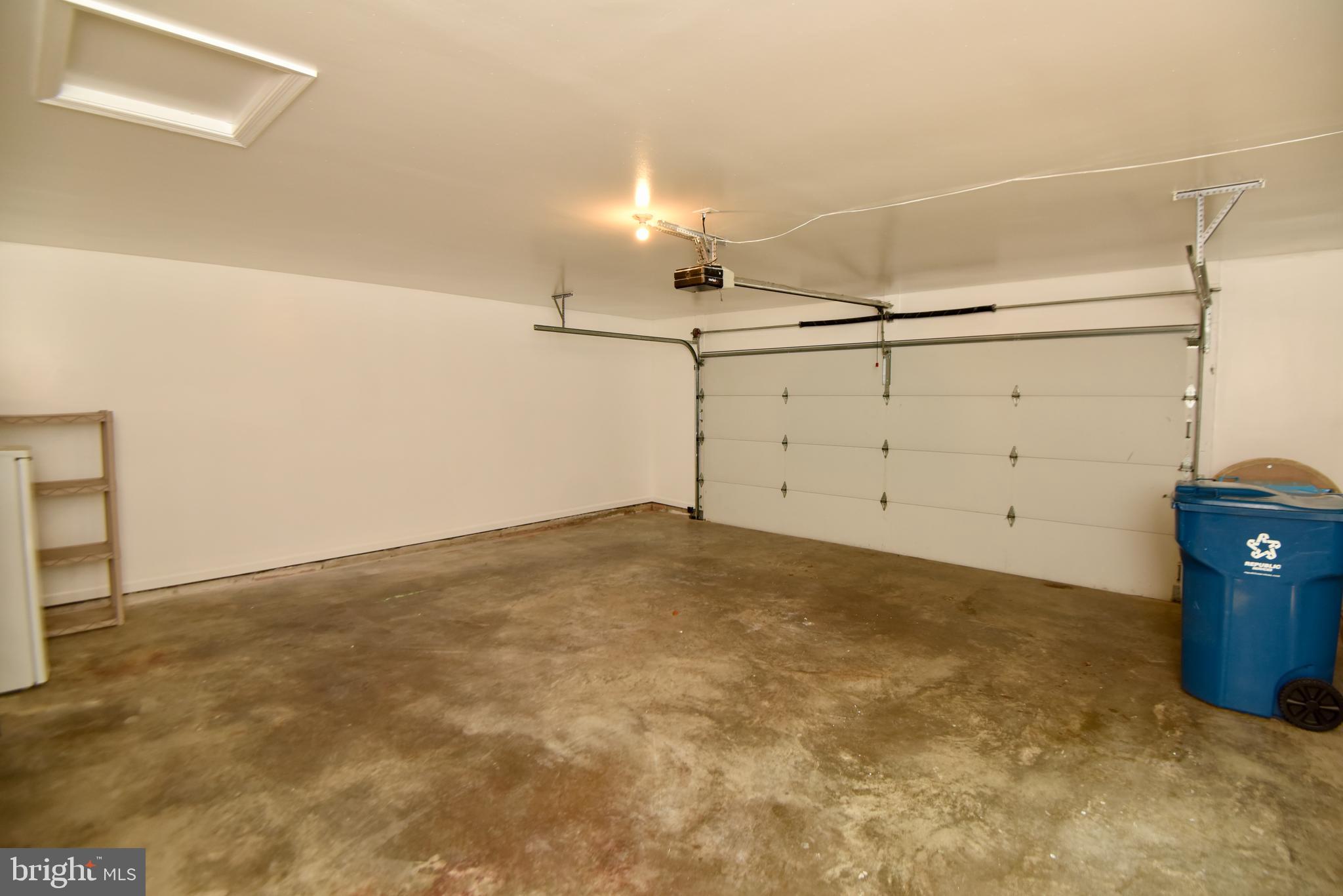 735 Ridge Drive McLean, VA 22101 - Photo 16 of 37 Spacious Garage