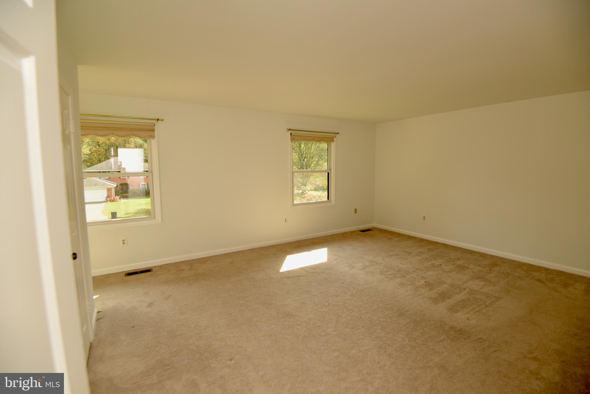 735 Ridge Drive McLean, VA 22101 - Photo 22 of 37 Primary Bedroom