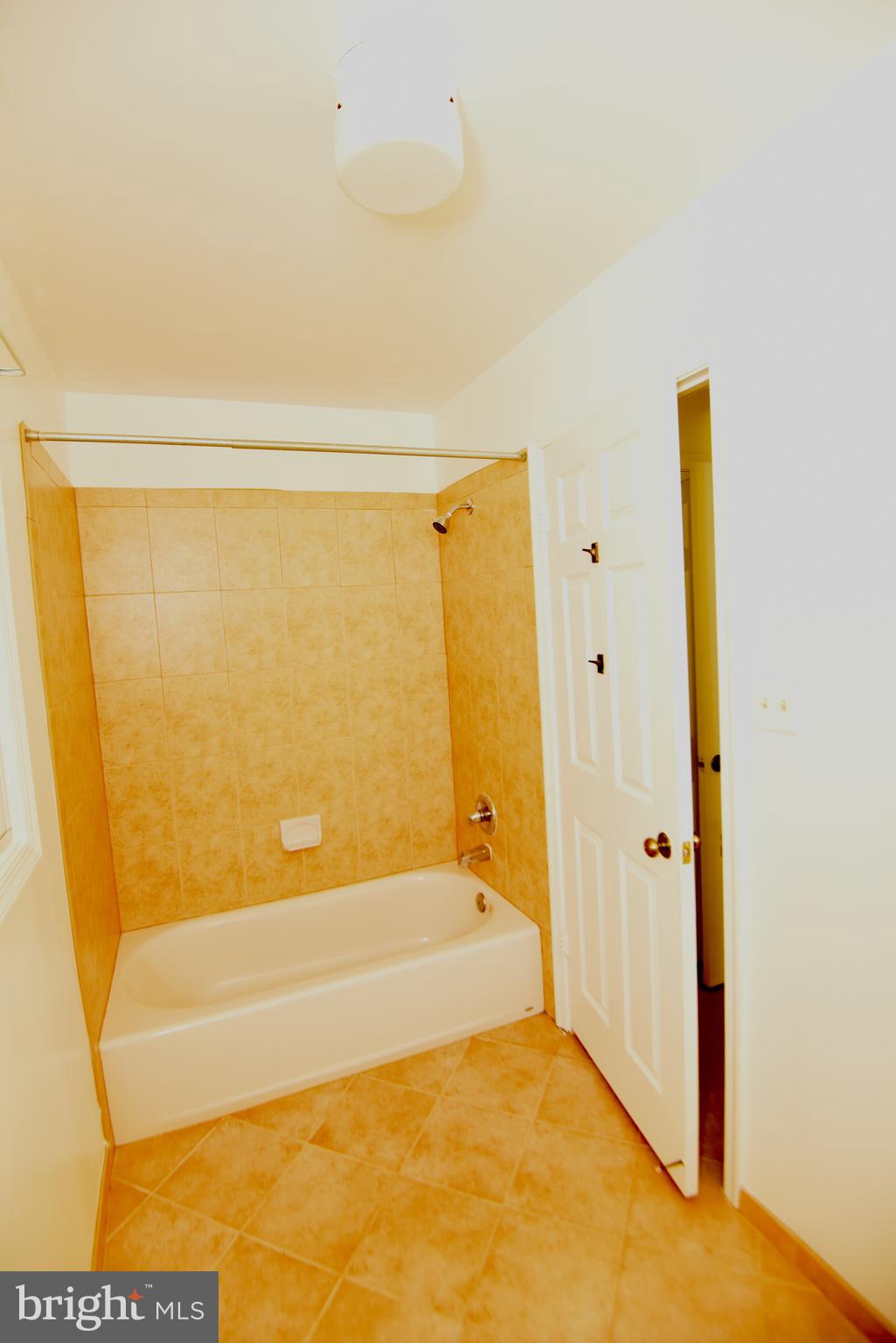 735 Ridge Drive McLean, VA 22101 - Photo 24 of 37 Primary Bathroom