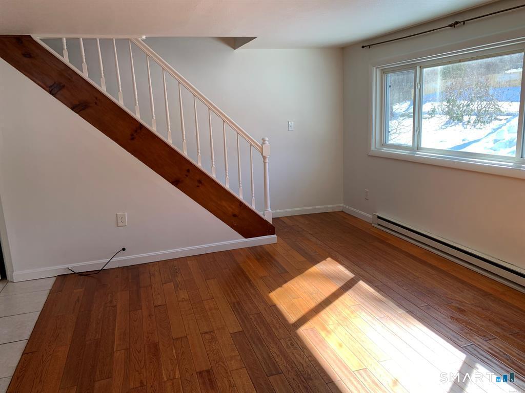 372 Hartford Road Brooklyn, CT 06234 - Photo 4 of 10 Gallery Image 4