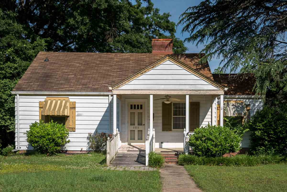 1111 Watauga St