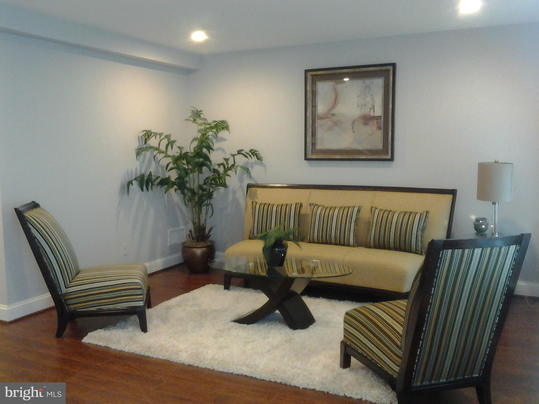 1627 Riedel Road Crofton, MD 21114 - Photo 2 of 22 Living Room