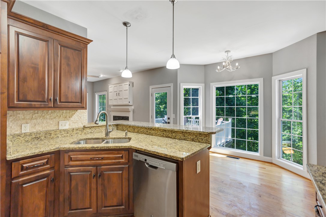 237 Stone Pond Way Seneca, SC 29678 - Photo 3 of 48 Gallery Image 3