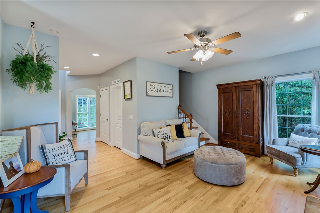 237 Stone Pond Way Seneca, SC 29678 - Photo 7 of 48 Gallery Image 7