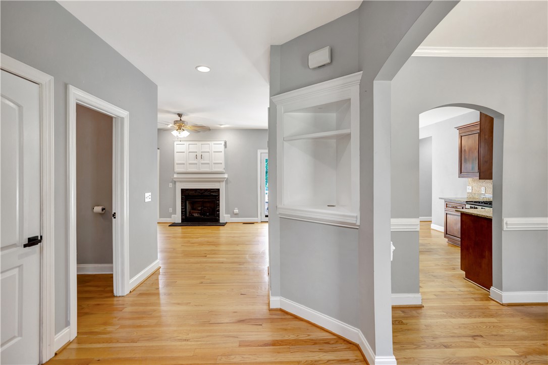 237 Stone Pond Way Seneca, SC 29678 - Photo 8 of 48 Gallery Image 8