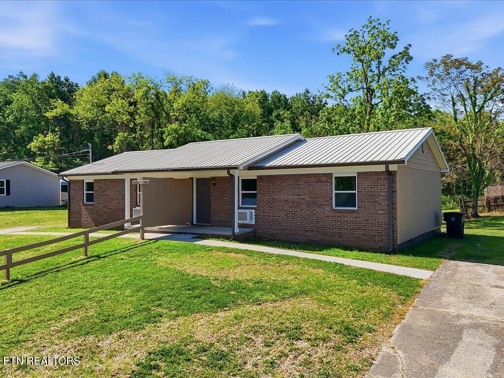 2860 Blue Ridge Drive Morristown, TN 37814 - Photo 2 of 33 2860 Blue Ridge Dr - 2