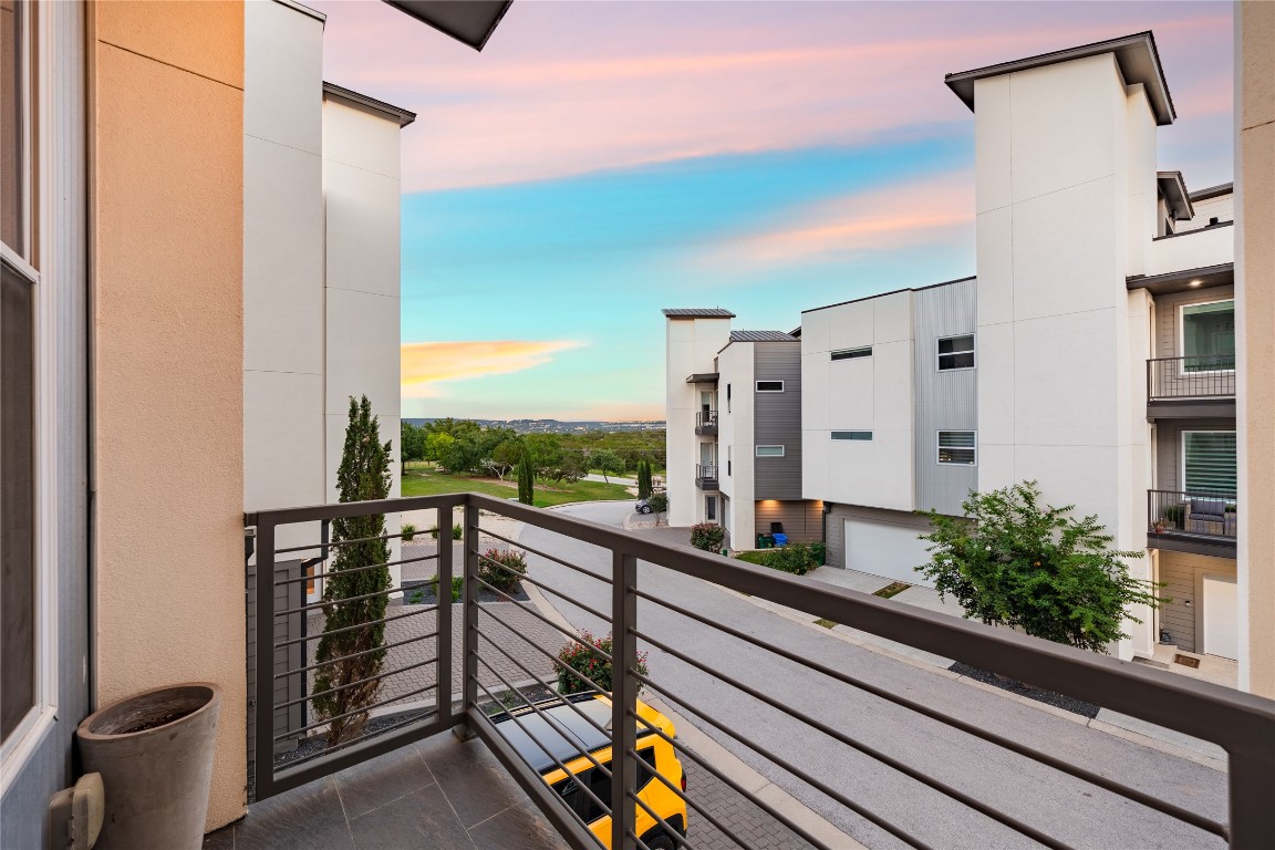 4300 Mansfield Dam Road, Unit 621 Austin, TX 78734 - Photo 22 of 34 a view of balcony with furniture