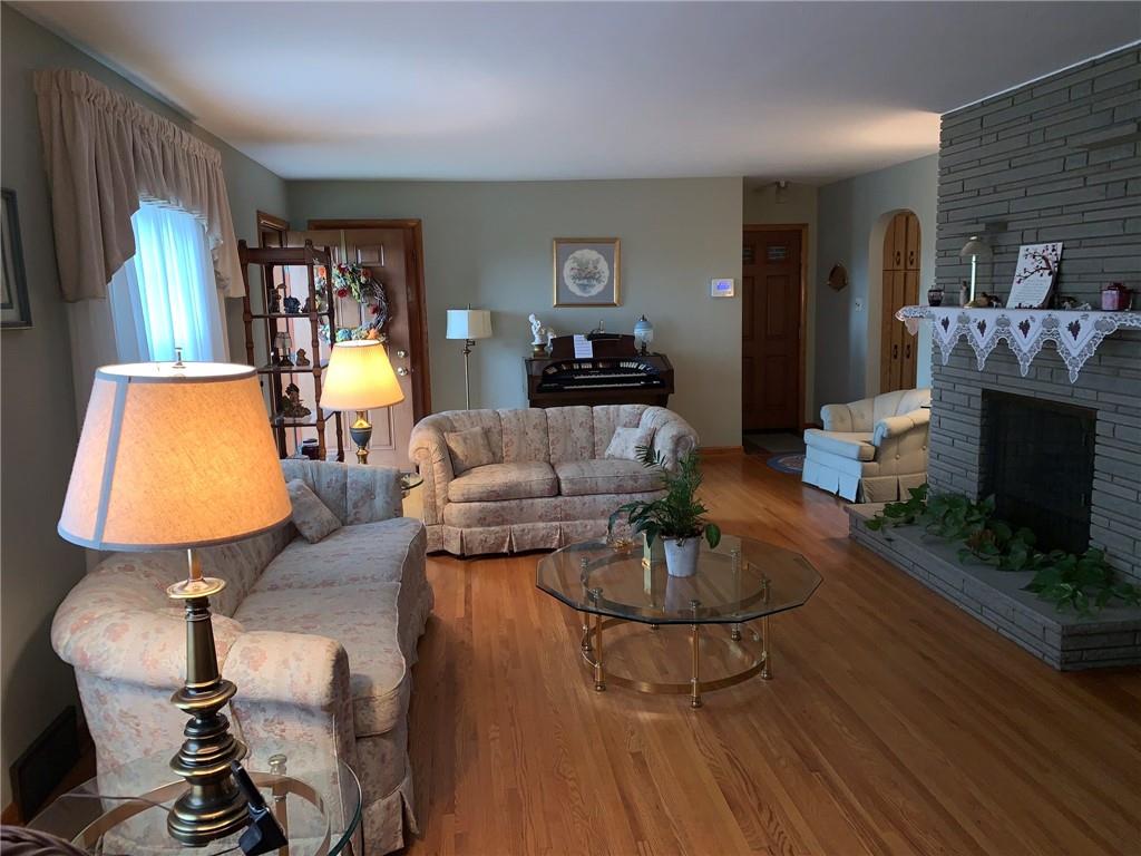 1194 Clifton Road Washington, PA 15301 - Photo 3 of 25 Gallery Image 3