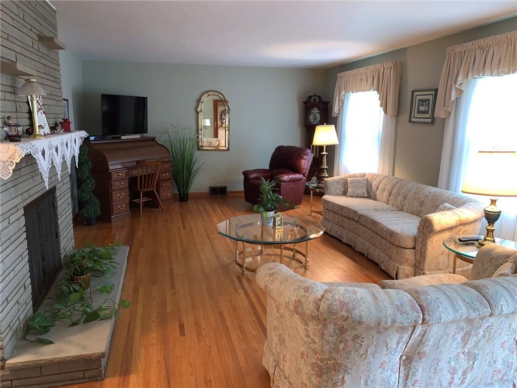 1194 Clifton Road Washington, PA 15301 - Photo 4 of 25 Gallery Image 4