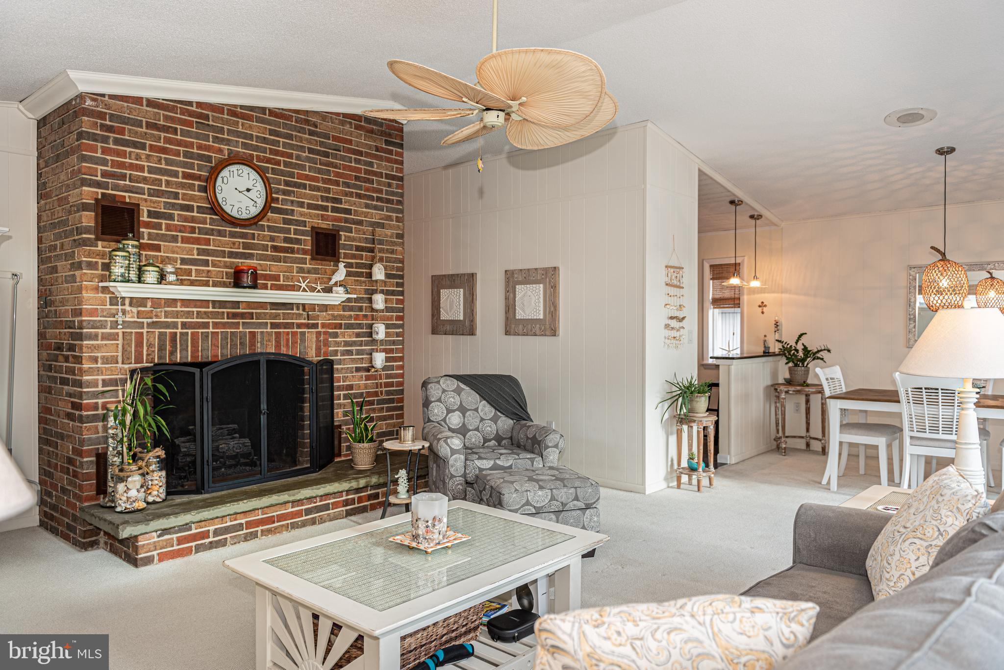 705 South Surf Road Ocean City, MD 21842 - Photo 11 of 98 Main living area