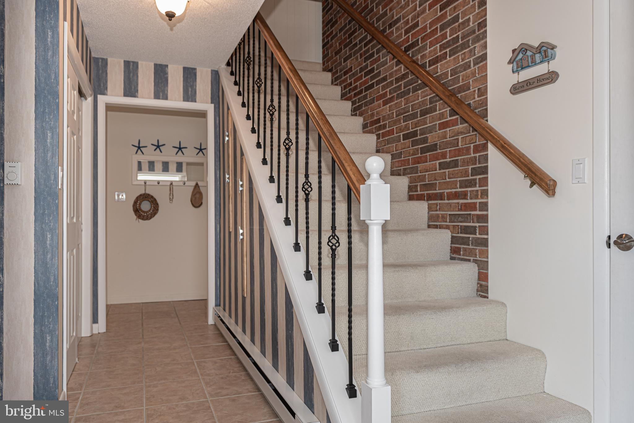 705 South Surf Road Ocean City, MD 21842 - Photo 9 of 98 Entry foyer