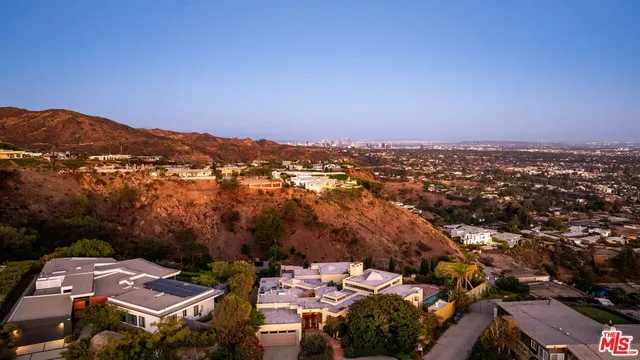 $8,995,000 | 1058 Vista Grande Drive, Pacific Palisades, CA 90272