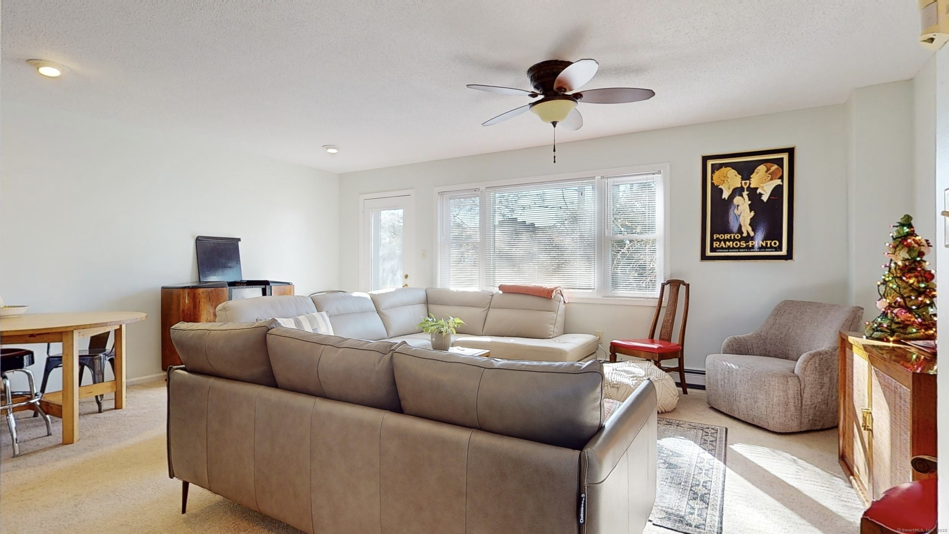 23 Village Road, Unit 23 Milford, CT 06460 - Photo 4 of 16 a living room with furniture