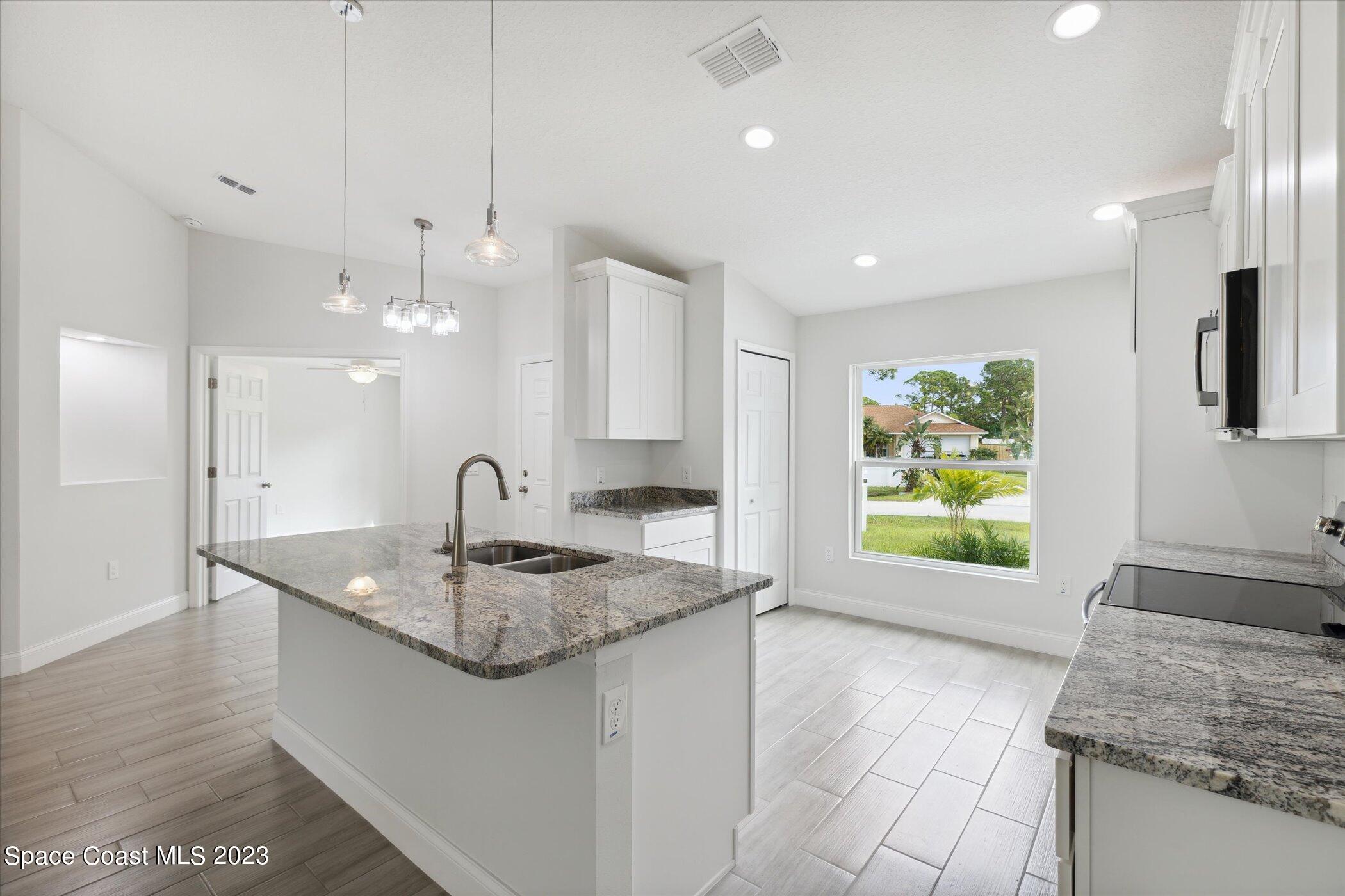 2406 Anchor Road Southeast Palm Bay, FL 32909 - Photo 13 of 37 Eat Up counter