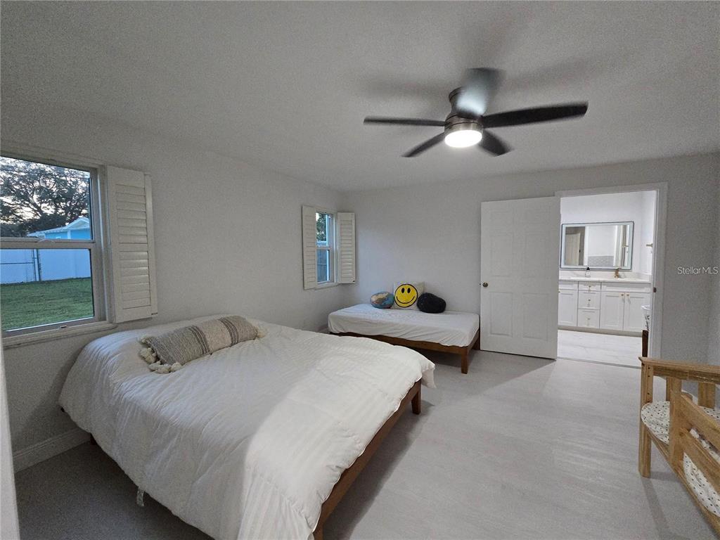 1028 Chinaberry Road Clearwater, FL 33764 - Photo 22 of 34