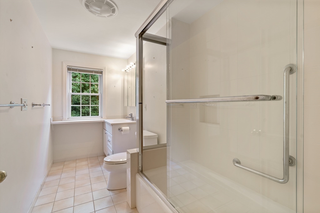 10 Radcliffe Road Weston, MA 02493 - Photo 4 of 41