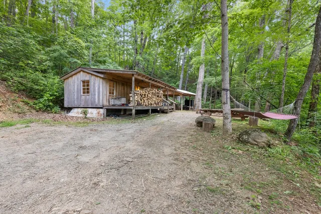 $950,000 | 1 Lories Mtn Drive, Hayesville, NC 28904