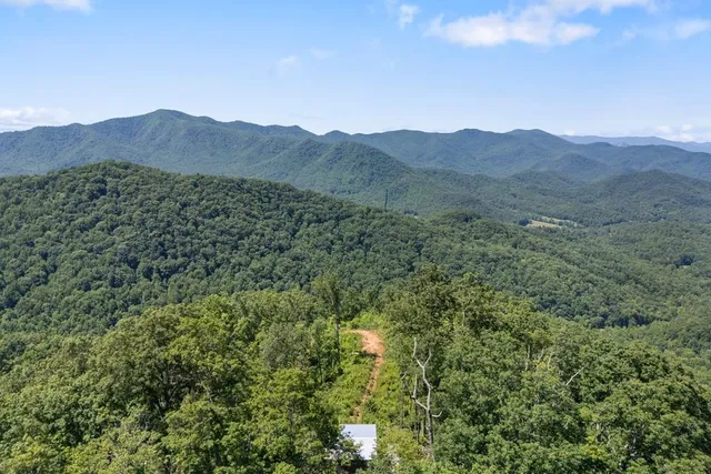 $950,000 | 1 Lories Mtn Drive, Hayesville, NC 28904