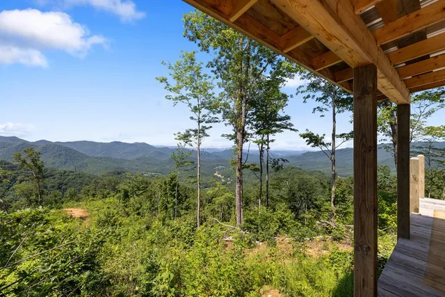 $950,000 | 1 Lories Mtn Drive, Hayesville, NC 28904
