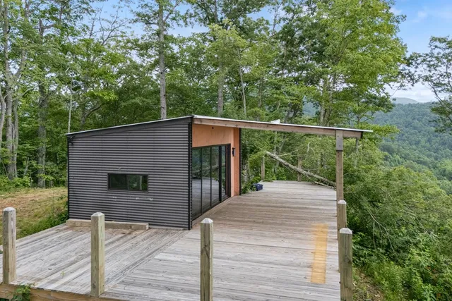 $950,000 | 1 Lories Mtn Drive, Hayesville, NC 28904