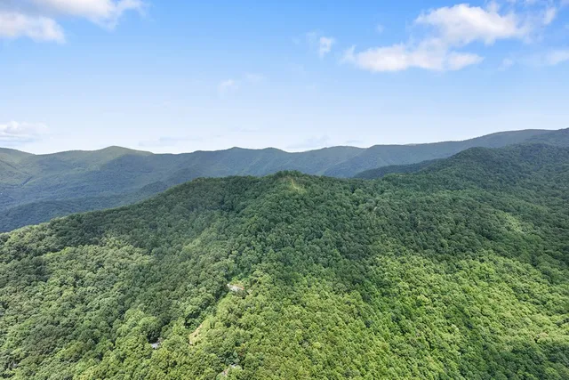 $950,000 | 1 Lories Mtn Drive, Hayesville, NC 28904