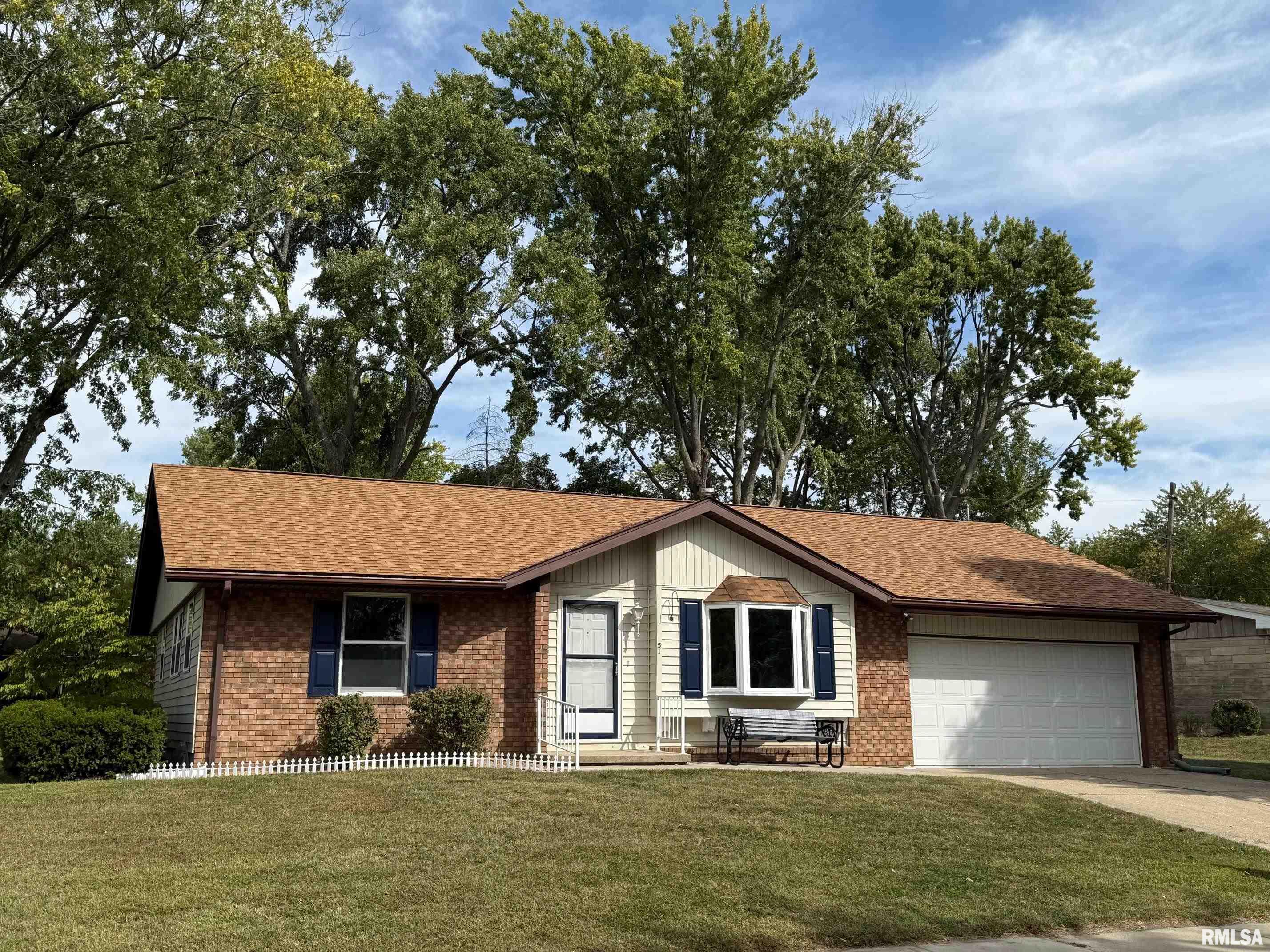 51 Mesa Road Springfield, IL 62702 - Photo 2 of 30