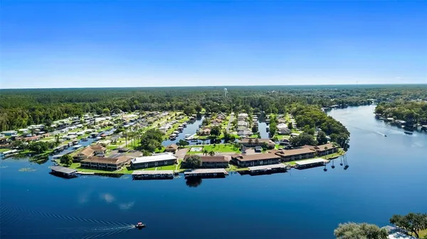 $279,000 | 1640 Juno Trail, Unit 202D, Astor, FL 32102