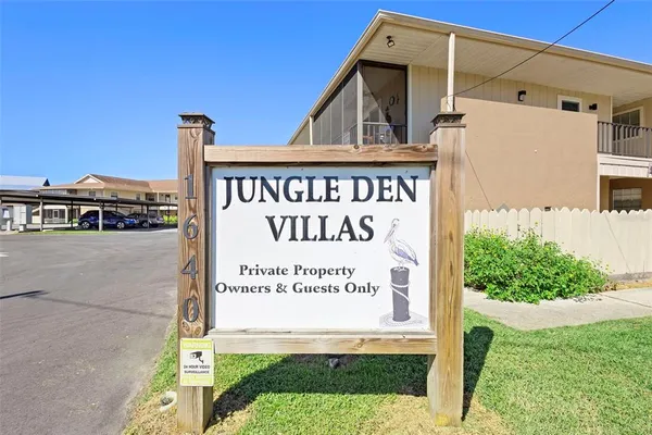 $279,000 | 1640 Juno Trail, Unit 202D, Astor, FL 32102