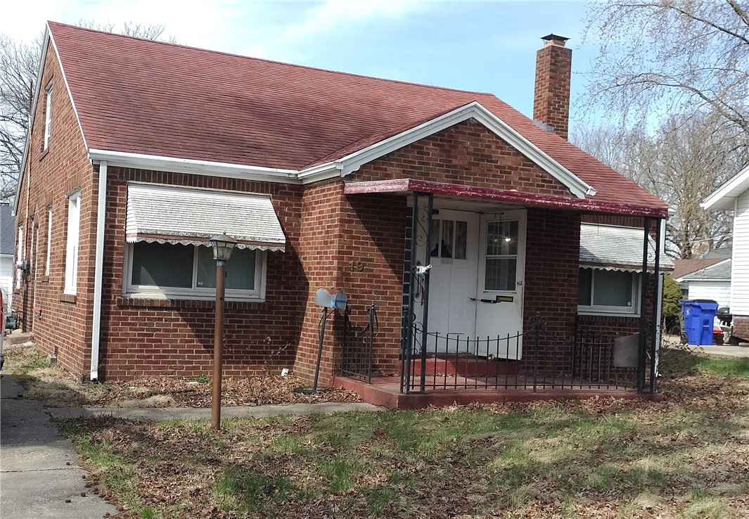 19 East Drive Decatur, IL 62526 - Photo 1 of 1 Front