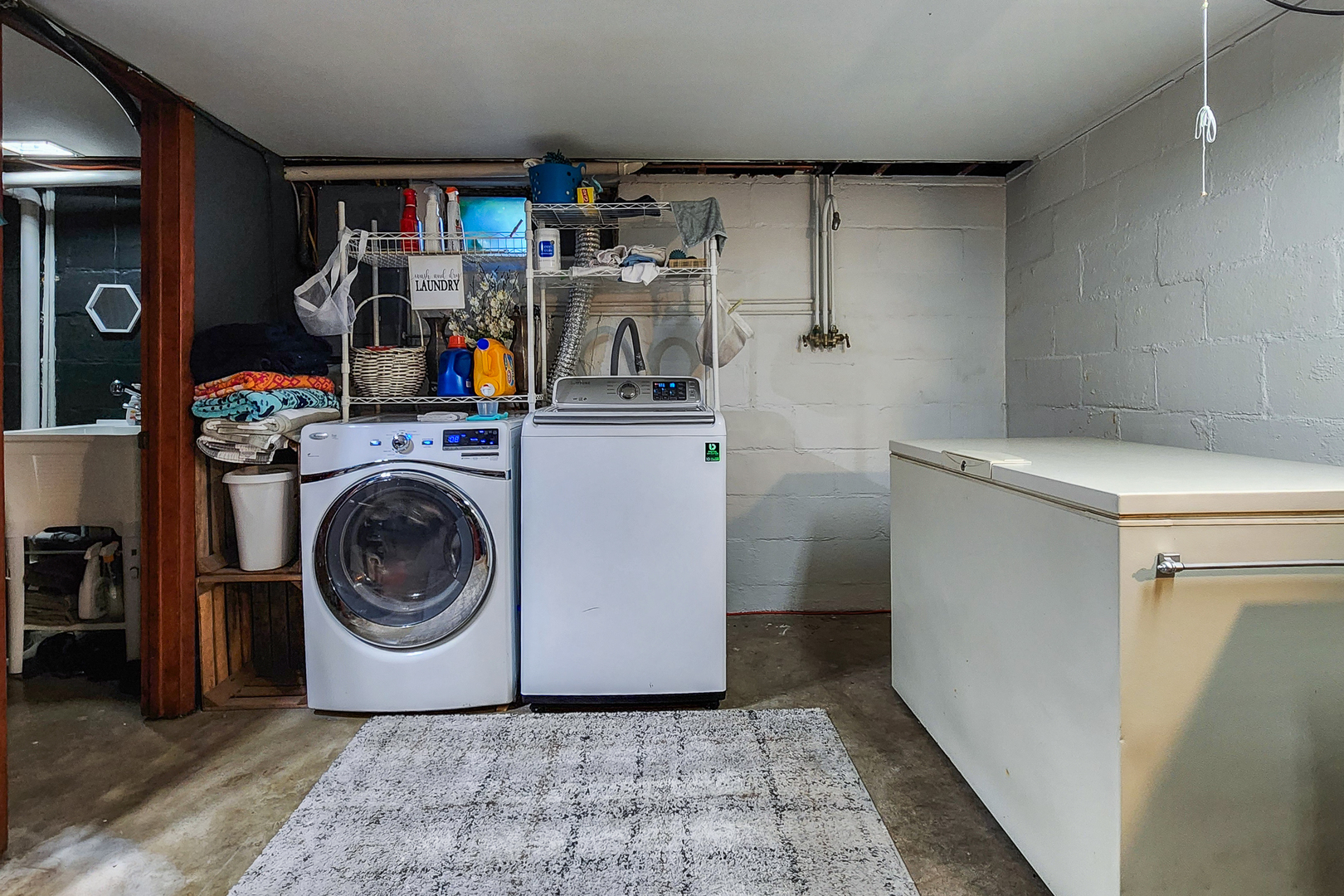 4 University Court Normal, IL 61761 - Photo 39 of 54 a utility room with dryer and washer