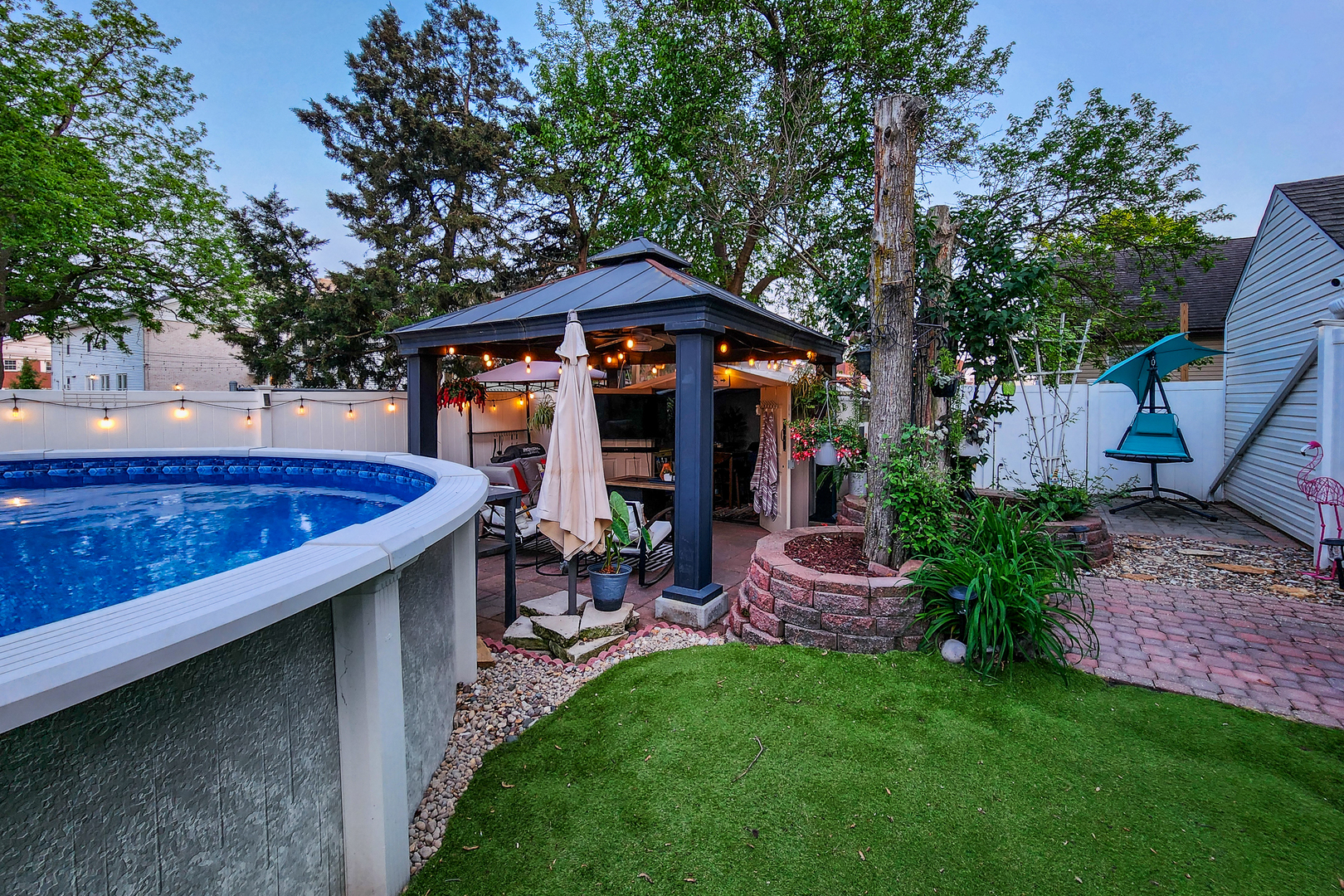 4 University Court Normal, IL 61761 - Photo 4 of 54 a front view of a house with garden