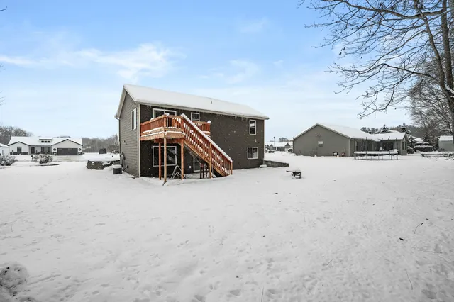 $350,000 | 518 Foxmoor Drive, Plainwell, MI 49080