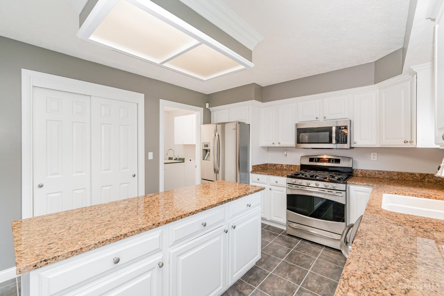 4903 Deer Ridge Court Hamilton, OH 45011 - Photo 12 of 33 Gallery Image 12