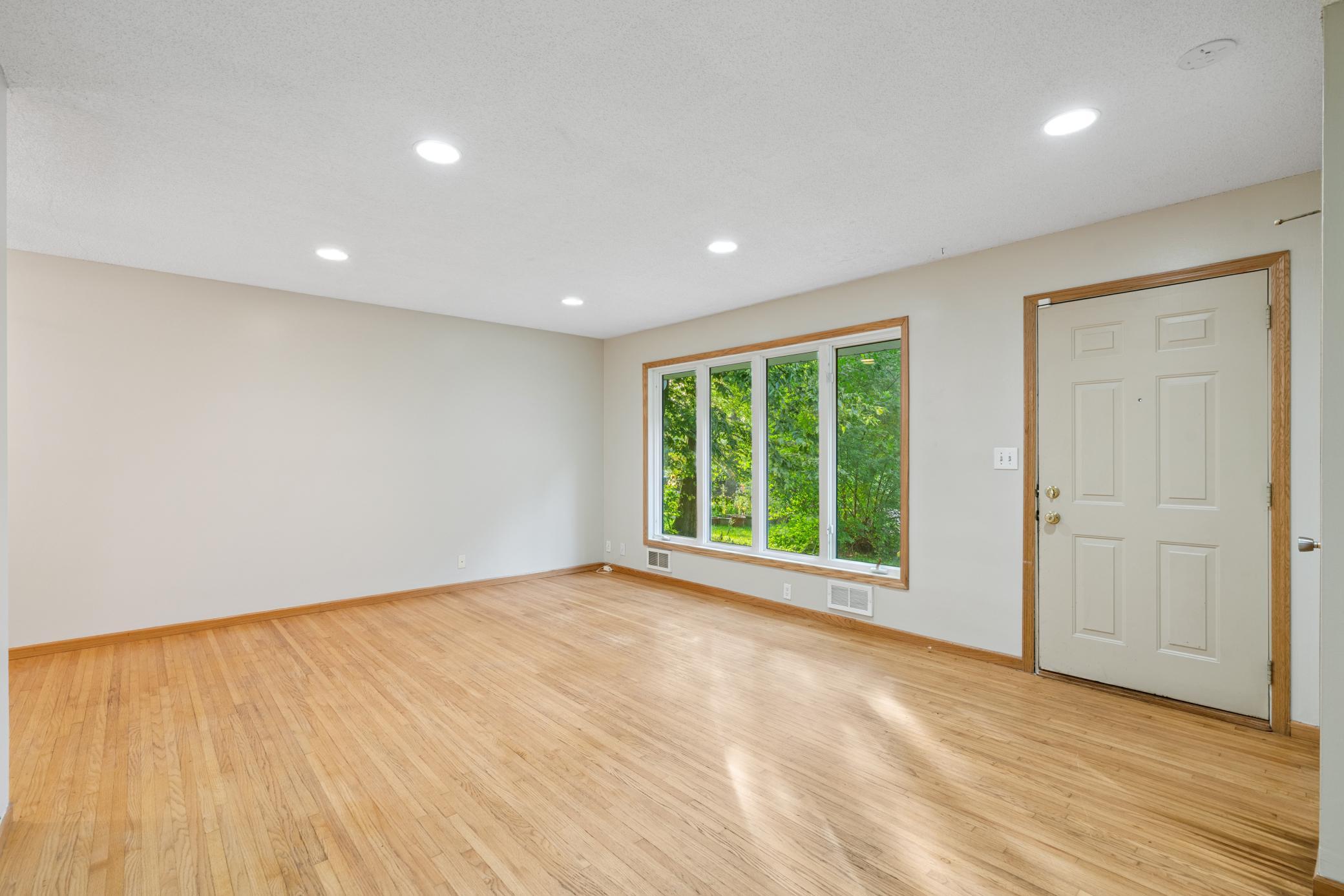 11649 Palmer Road Bloomington, MN 55437 - Photo 3 of 29