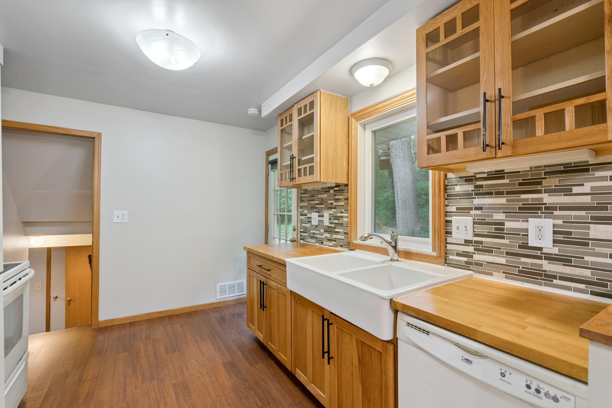 11649 Palmer Road Bloomington, MN 55437 - Photo 7 of 29